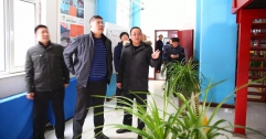市住建局領導慰問公司一線員工