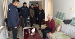 【市城市燃熱集團富泰熱力】光明分公司黨支部聯合社區慰問轄區困難群眾