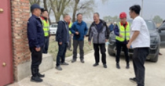 集團公司領導慰問節日期間堅守在長輸工程一線 的公司員工